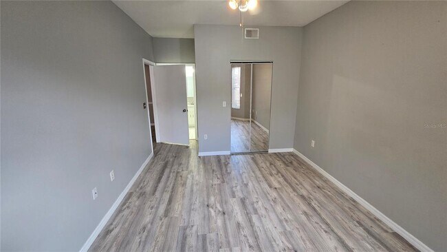 Building Photo - 5572 Metrowest Blvd