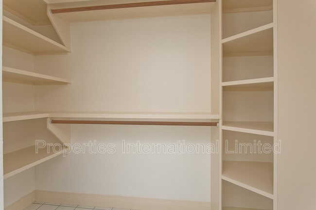 Building Photo - 94-576-576 Kuaie St