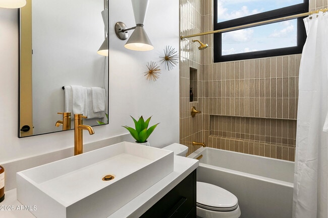 Building Photo - 4207 E Campbell Ave