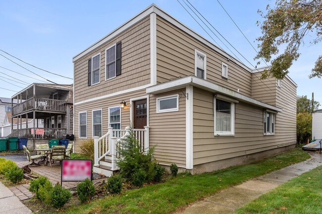 Building Photo - 2 Dover Ave