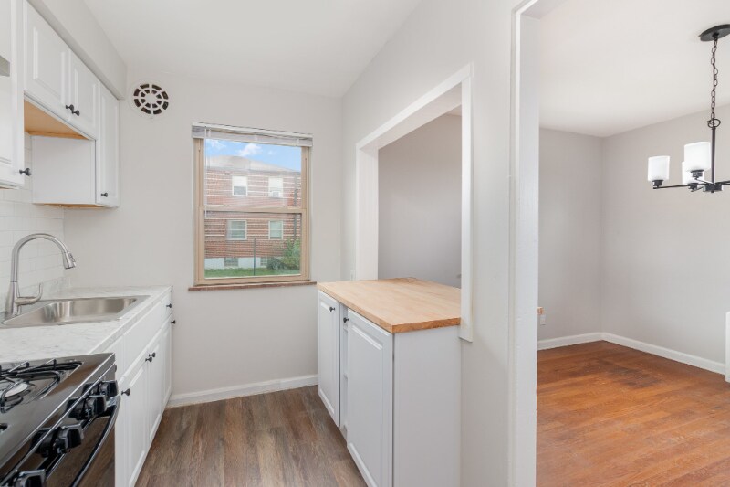 Building Photo - 1607 Asmann Ave