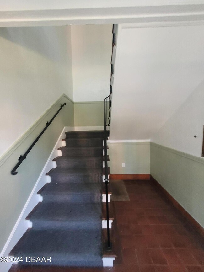 Building Photo - 500 S Beach St