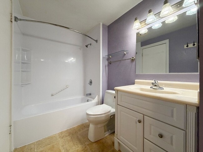 Building Photo - 16817 Larch Way