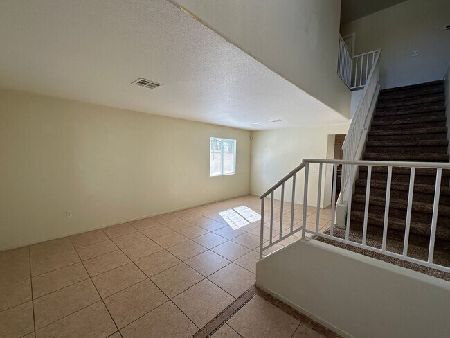Building Photo - PECCOLE RANCH