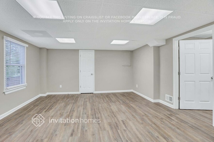 Building Photo - 1222 Raleigh Ct
