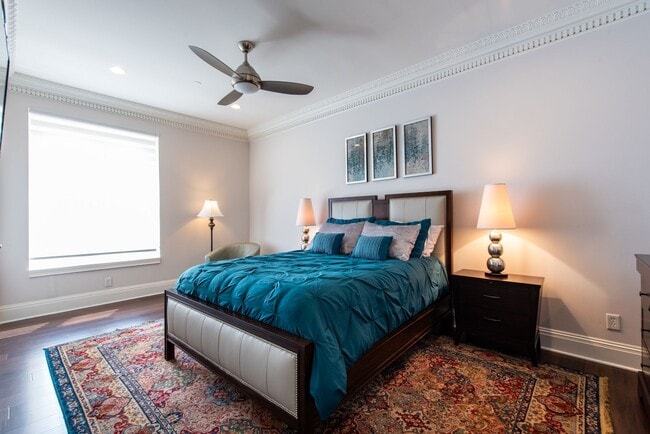 Building Photo - Furnished 3 bedroom/2bath Condo including Utilities!