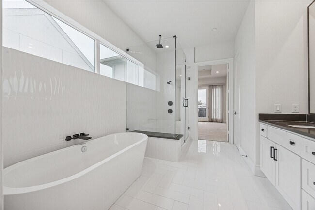 Building Photo - 1659 Bingle Rd