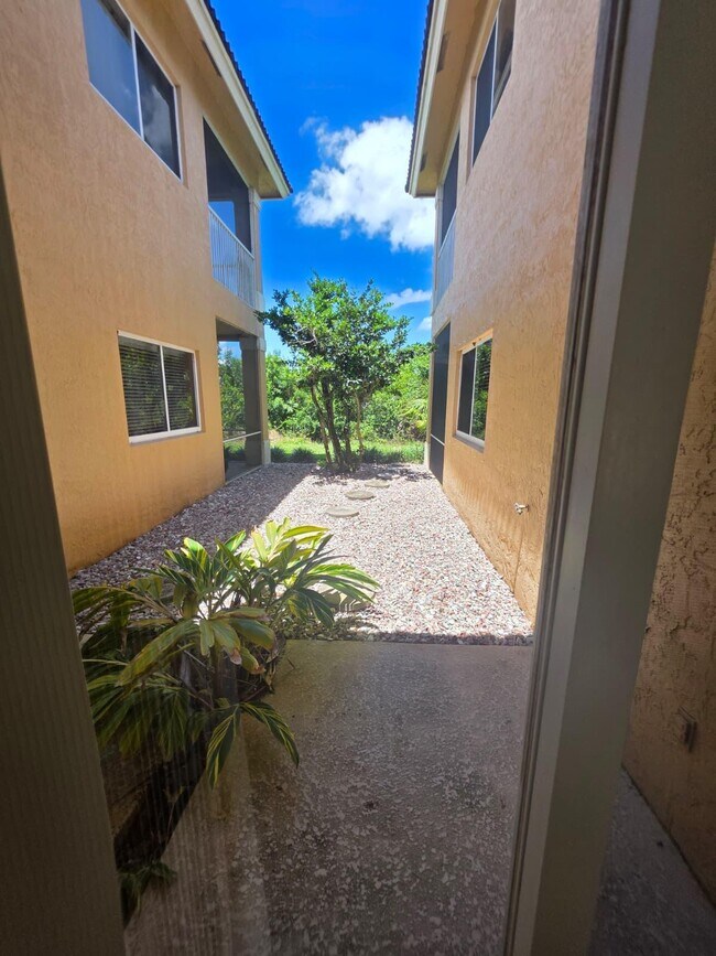 Building Photo - 8262 Mulligan Cir