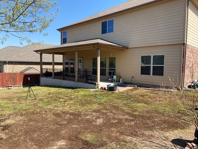 Building Photo - 3101 Christians Tee