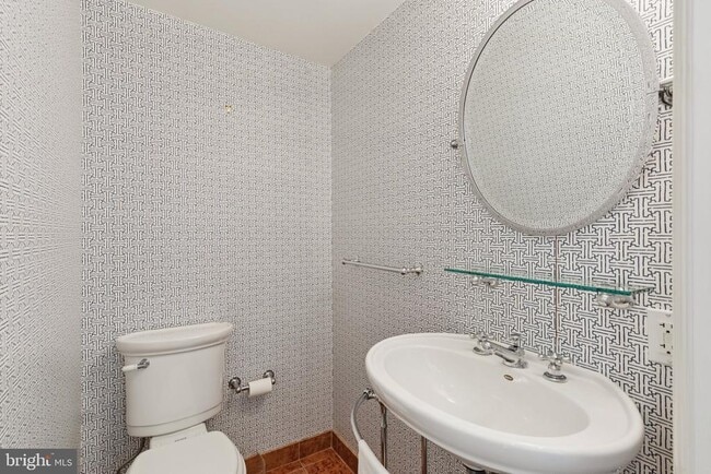 Building Photo - 237 S 18th St