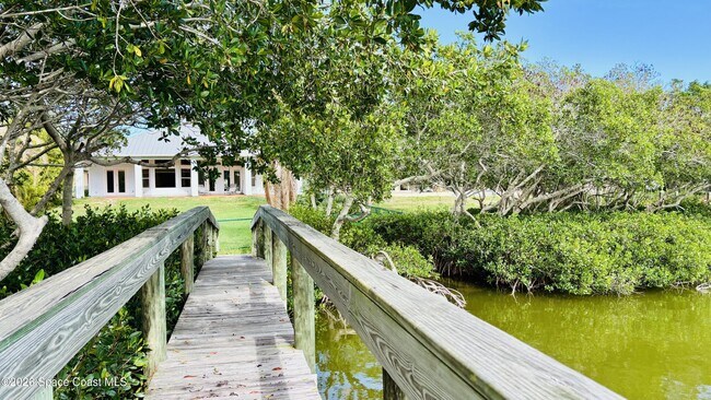 Building Photo - 1685 Charles Ln