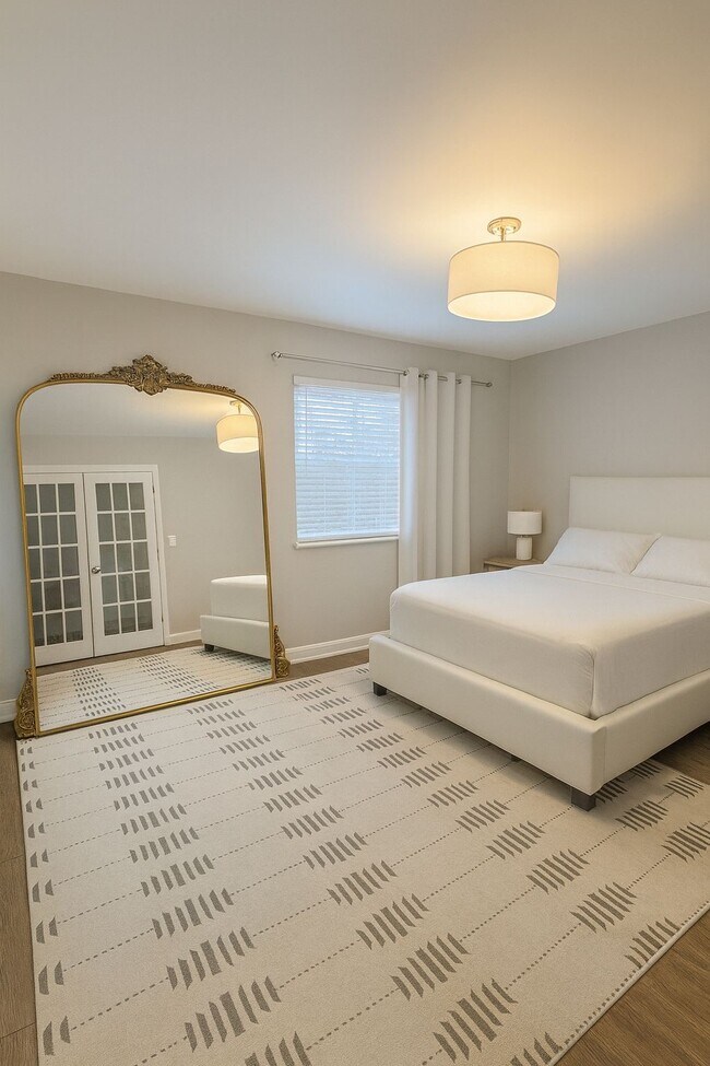 Building Photo - 1863 Wickham St