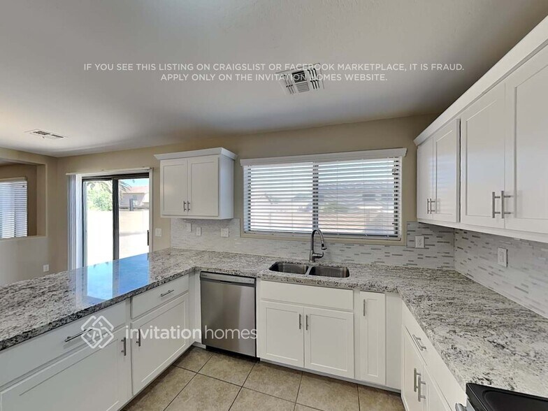 Building Photo - 16105 N 159th Dr