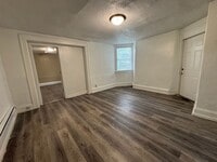 Building Photo - 283-289 Bates Avenue