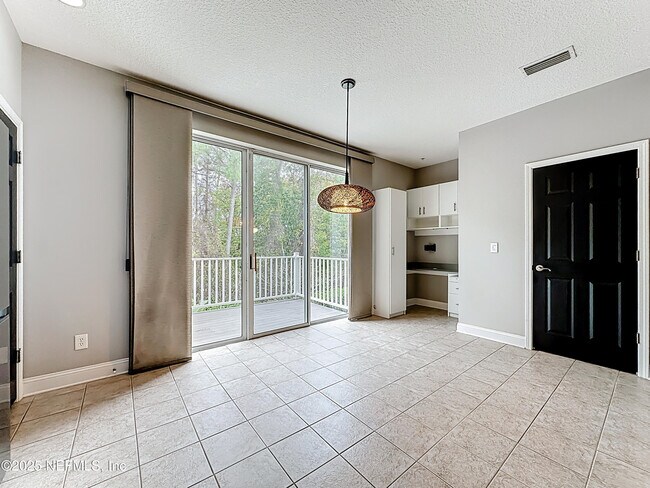 Building Photo - 4590 Capital Dome Dr