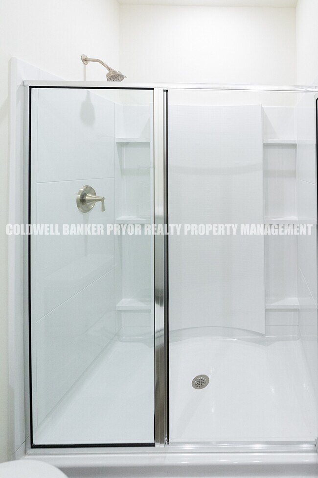 Building Photo - 7492 Bendire Lp