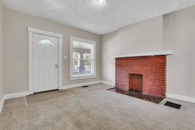 Building Photo - 498-500 N Champion Ave