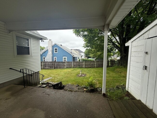 Building Photo - Charming 3-Bedroom Single-Family Home