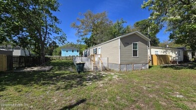 Building Photo - 1726 Bermuda Rd