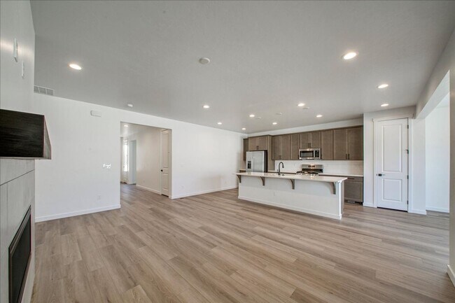 Building Photo - Stylish New Star Home with Resort-Style Perks