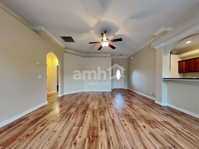 Building Photo - 352 Brighton Woods Dr