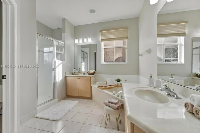 Building Photo - 2238 SW 125th Ave