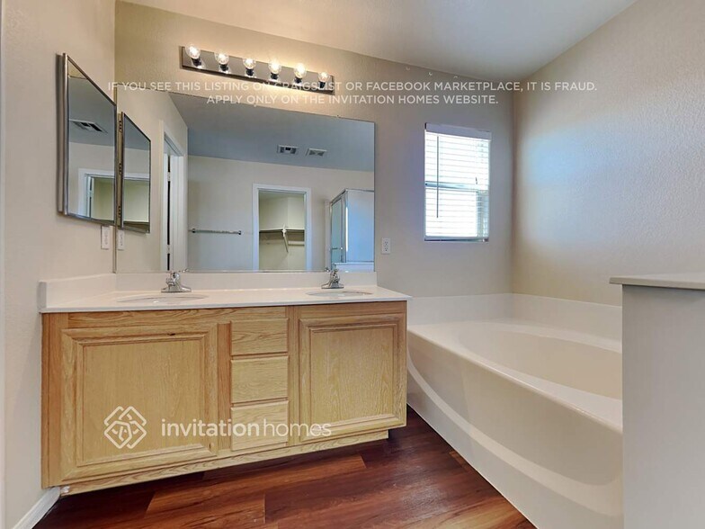 Building Photo - 4923 Charlo Dr