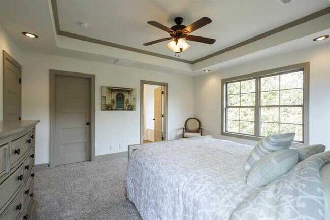 Building Photo - 709 Courtland Ave