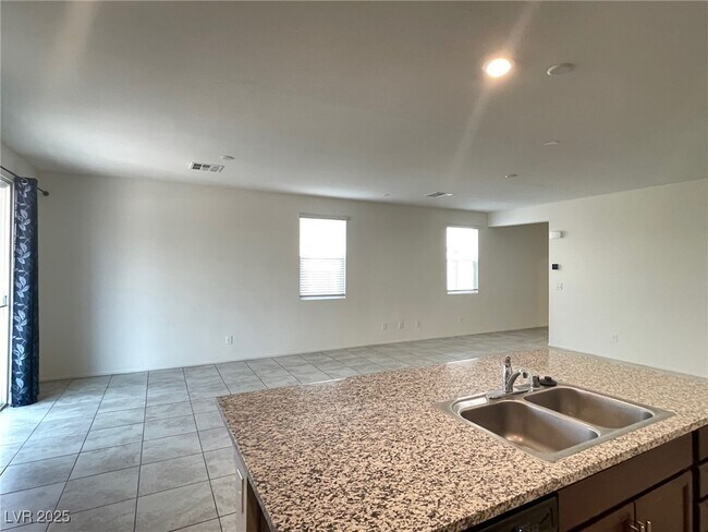 Building Photo - 9210 Harbin Ave