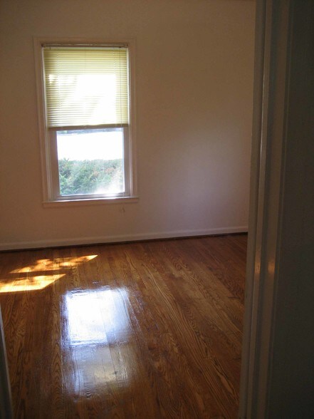 Building Photo - 537 Richland Ave