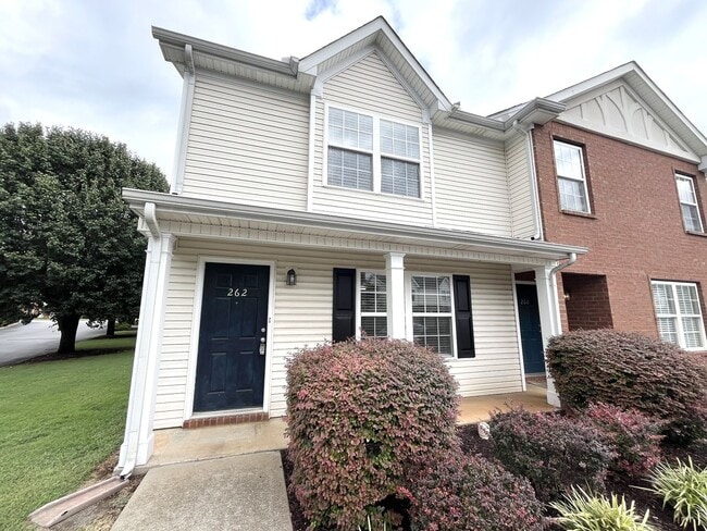 Building Photo - INDIAN PARK END UNIT TOWNHOME!
