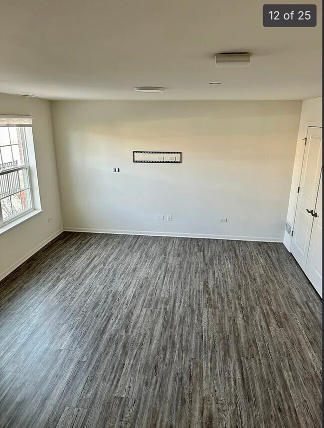 Building Photo - 2949 Reflection Dr