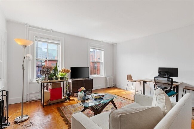 Building Photo - 86 Marlborough St