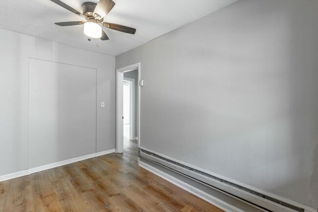 Building Photo - 1010 Glenwood Dr