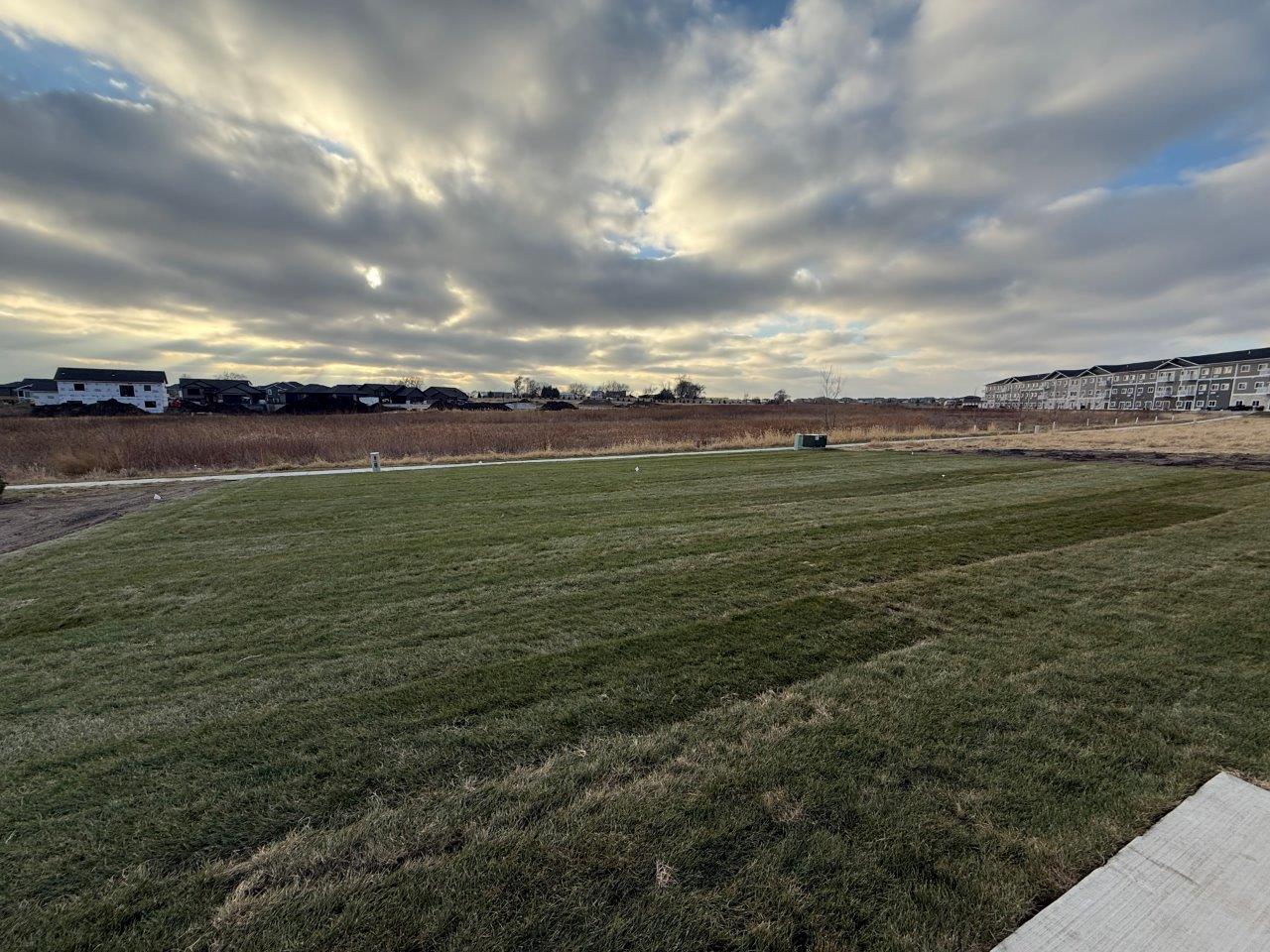 Building Photo - 2324 Sweetgrass Dr