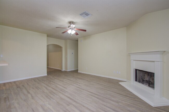 Building Photo - 14903 Lanai Dr