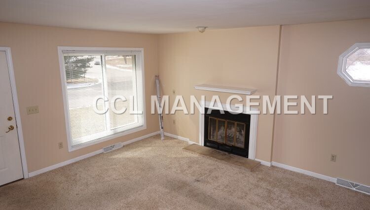 Building Photo - 2704 Norwich St