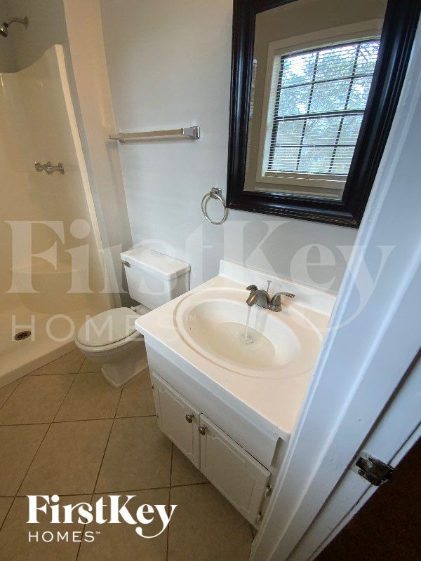 Building Photo - 3505 Estes Park Dr SW