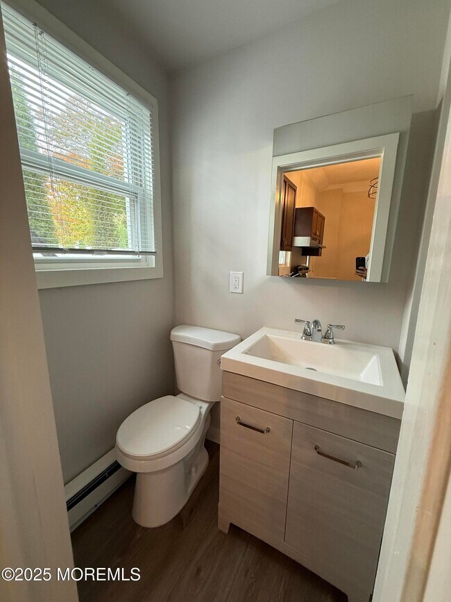 Building Photo - 409 Sixth Ave