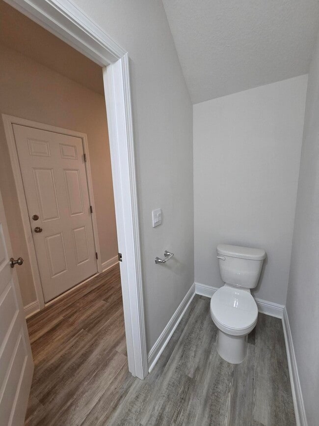 Building Photo - 1030 McLaren Cir