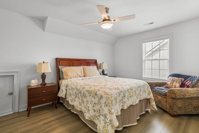 Building Photo - 276 Bluebell Dr