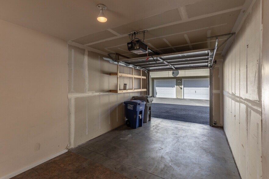 Building Photo - 509 State St