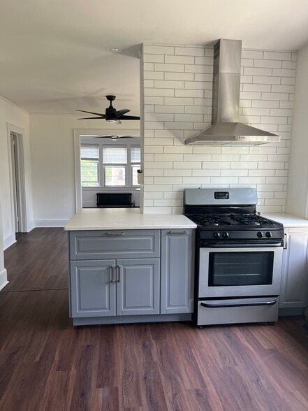 Building Photo - 130 Hamilton St