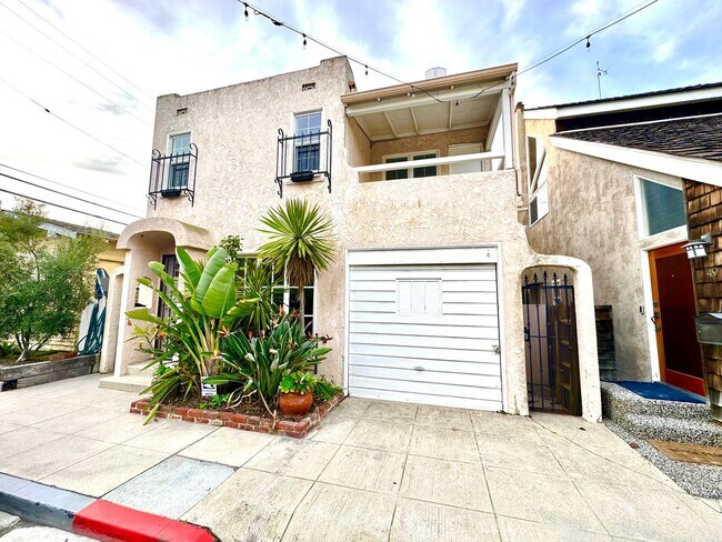 Building Photo - Stunning Ocean & Bay View Two-Story Home on the Long Beach Peninsula