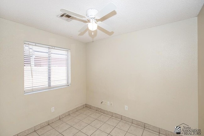 Building Photo - 1740 S 48th Way