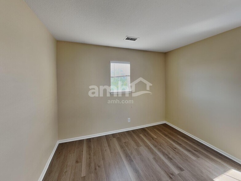 Building Photo - 5568 Joplin St