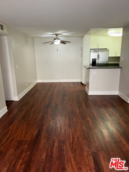 Building Photo - 5810 Las Virgenes Rd