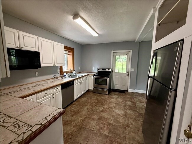 Building Photo - 732 Leray St