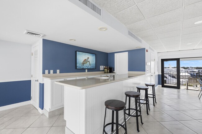 Building Photo - 1208 Marine 901 Way