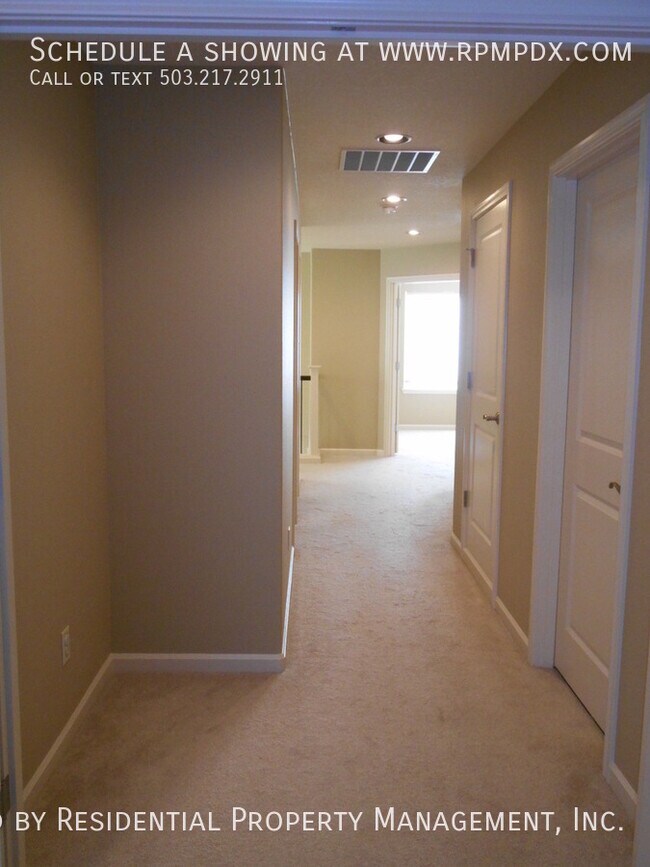 Building Photo - 6984 NW 167th Ave
